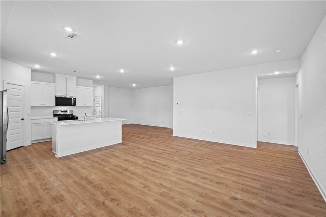 523 Nevada St - Photo 5 of 30