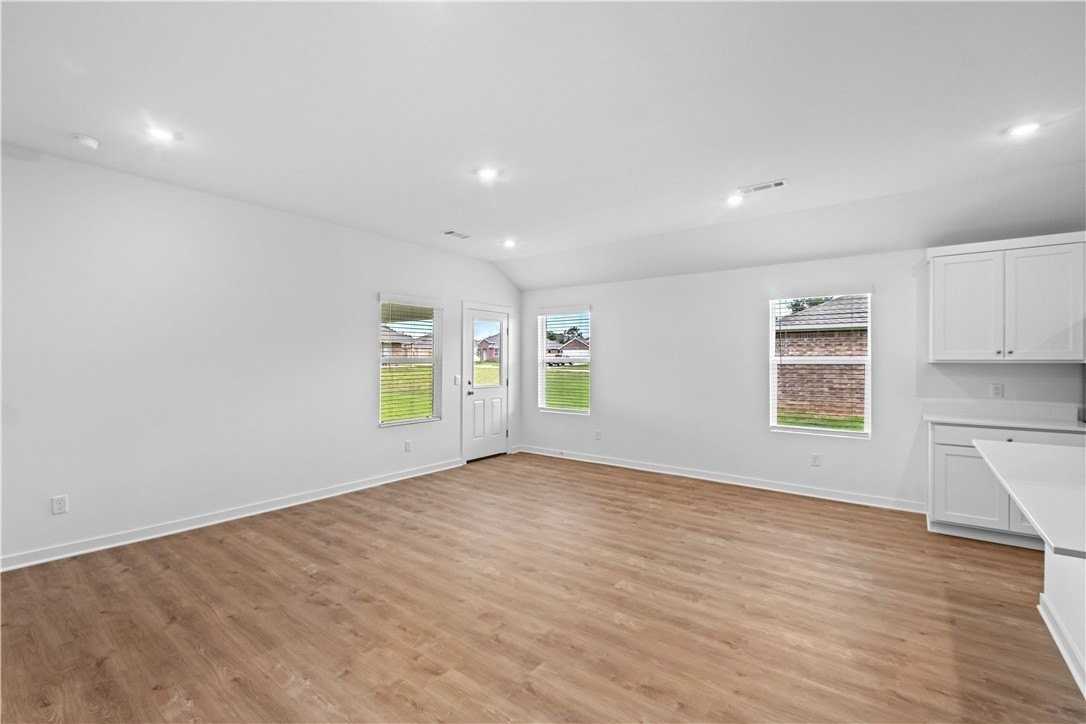 523 Nevada St - Photo 7 of 30