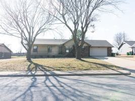 featured image of 1902 Thrush St