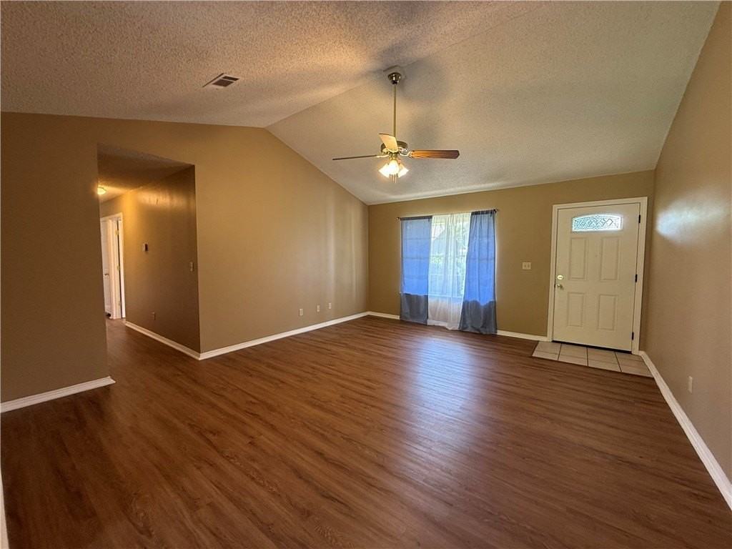 2446 Ridgeway Loop N - Photo 2 of 16