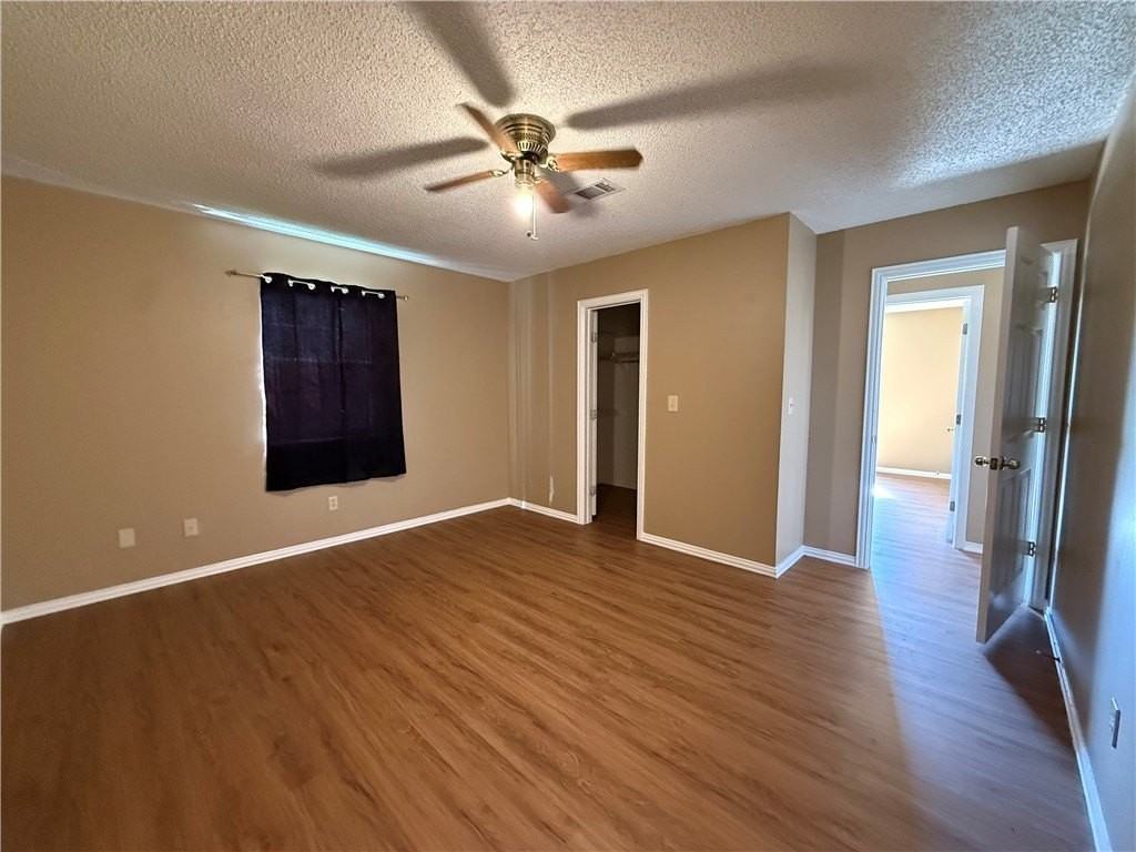 2446 Ridgeway Loop N - Photo 6 of 16