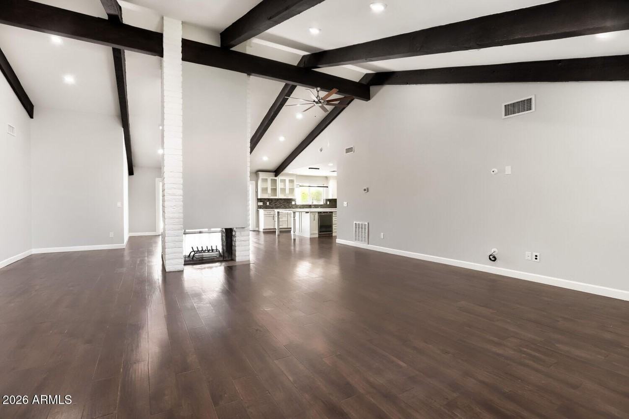 9801 N 74th Pl - Photo 4 of 32