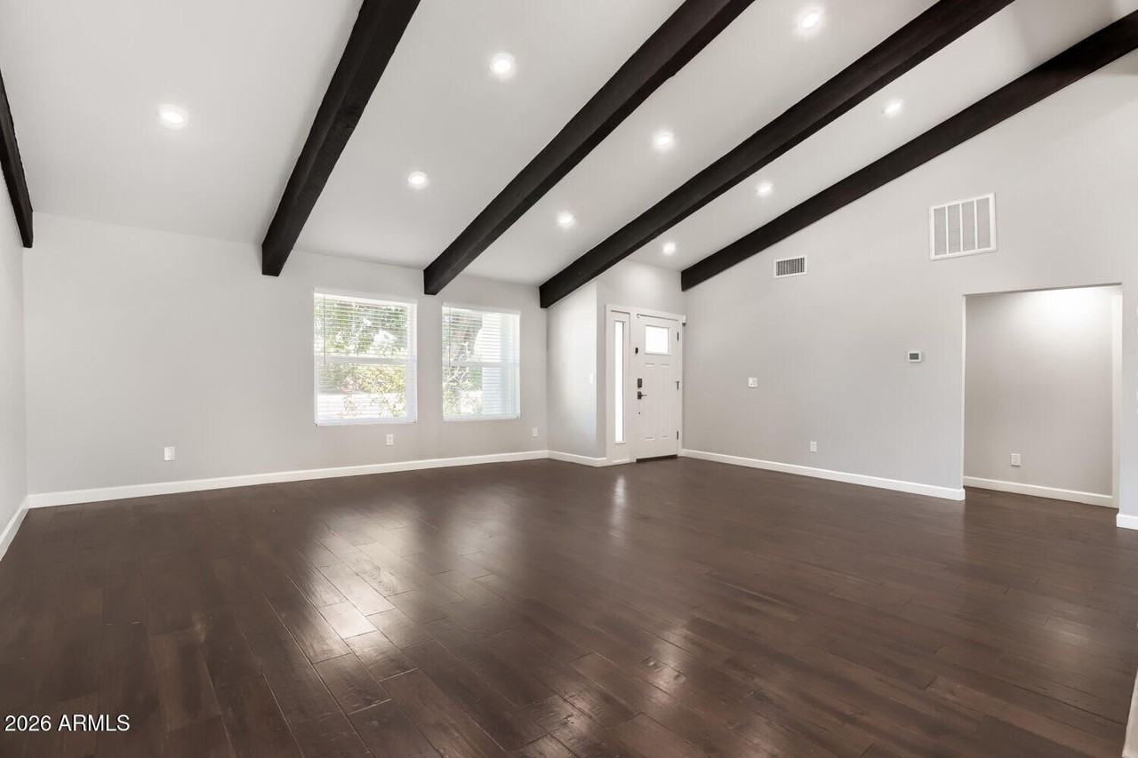 9801 N 74th Pl - Photo 5 of 32