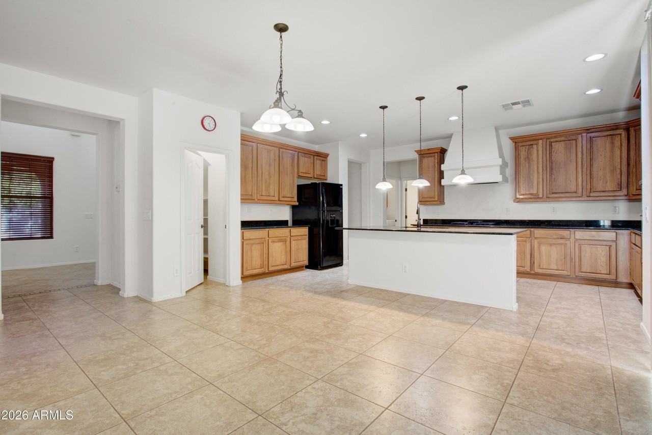 1922 S Sunnyvale Ave - Photo 4 of 21