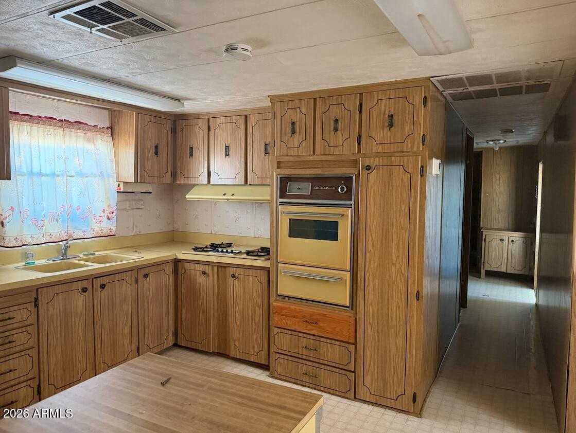 131 N 88th Way - Photo 2 of 12