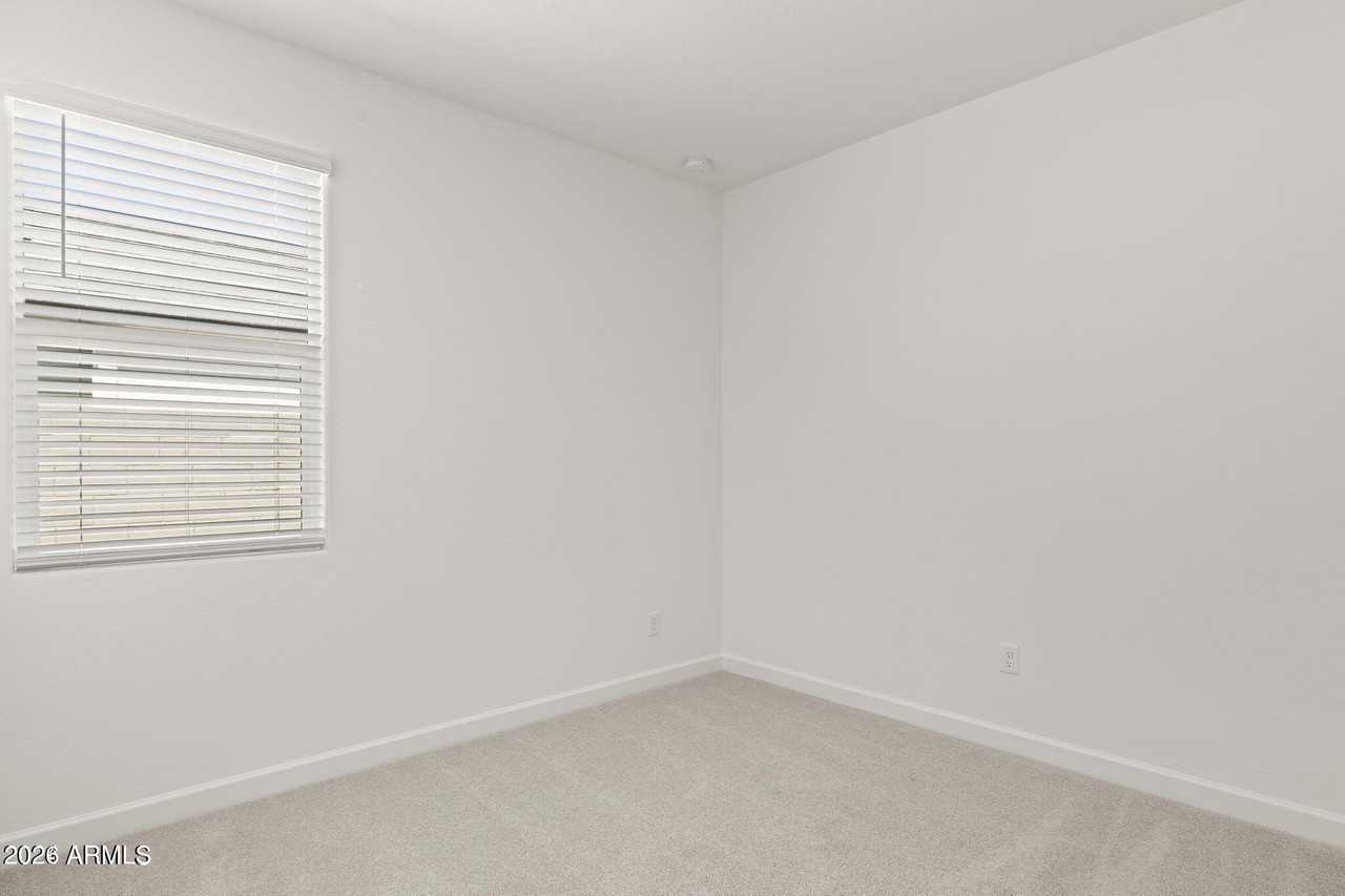 24050 W Flores Dr - Photo 7 of 23