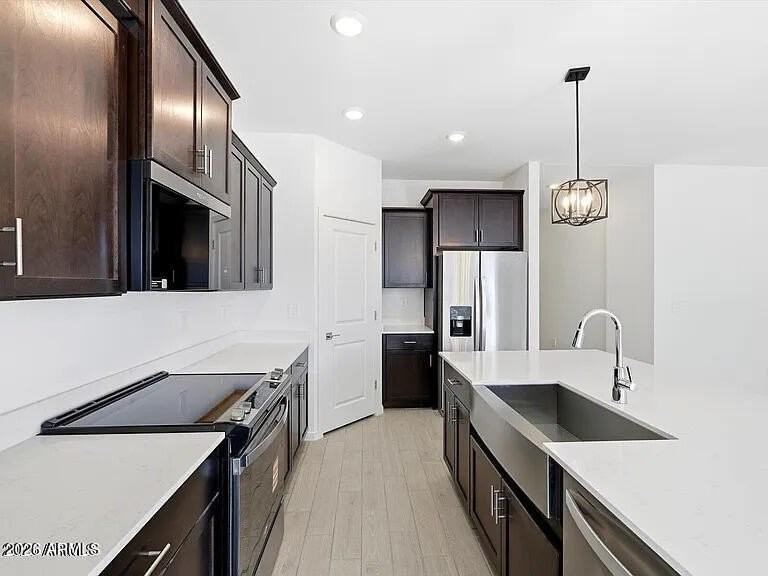 24629 W Grove St - Photo 5 of 19