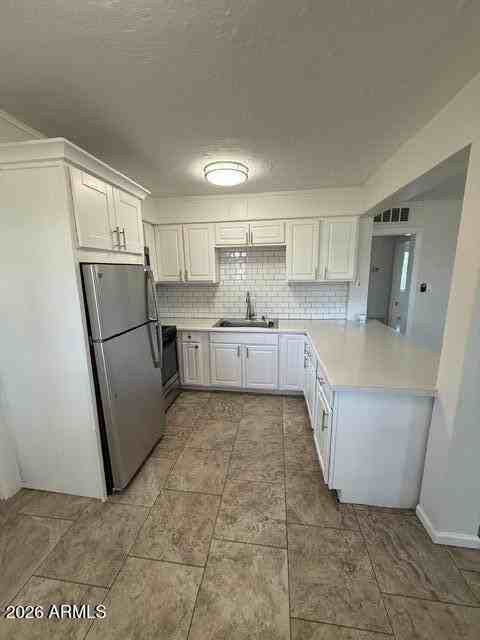 2545 E Clarendon Ave #3 - Photo 3 of 20