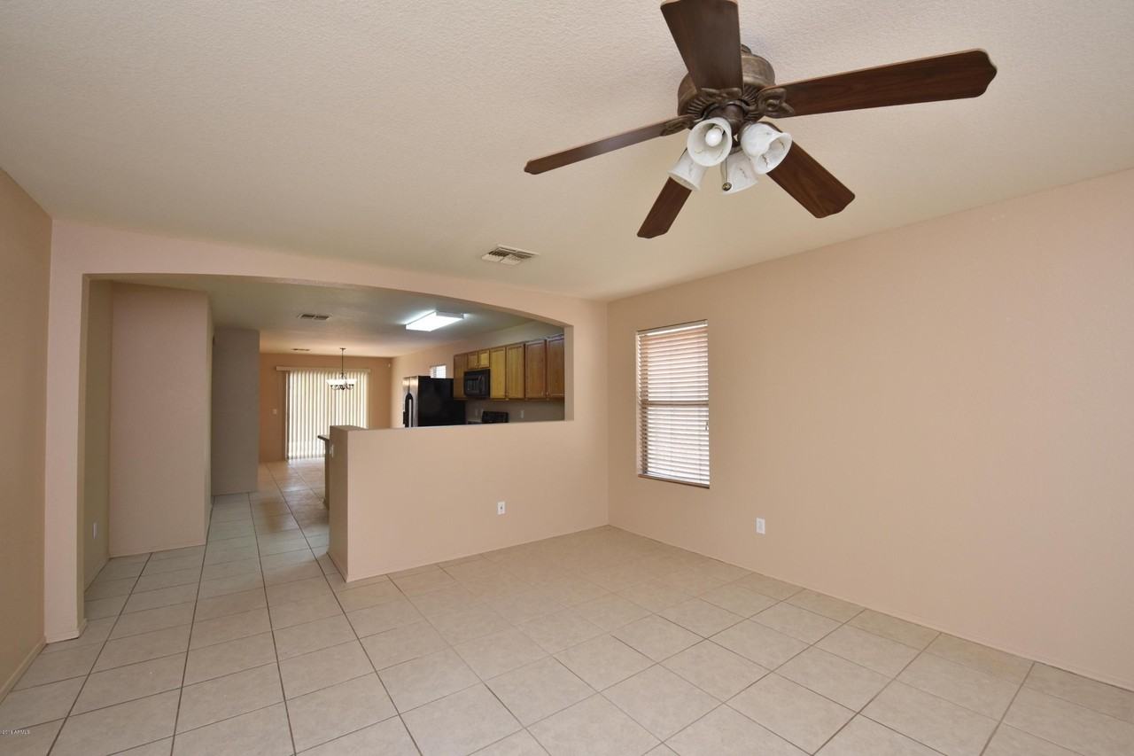 8843 E Pampa Ave - Photo 3 of 31