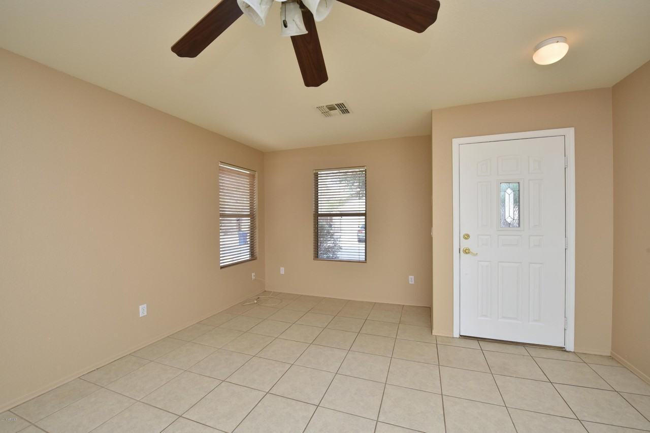 8843 E Pampa Ave - Photo 5 of 31