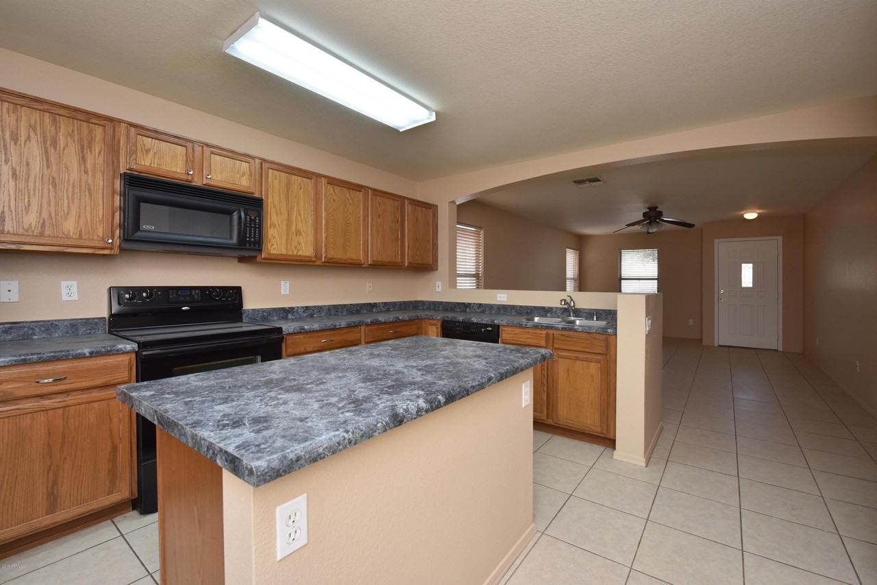 8843 E Pampa Ave - Photo 7 of 31