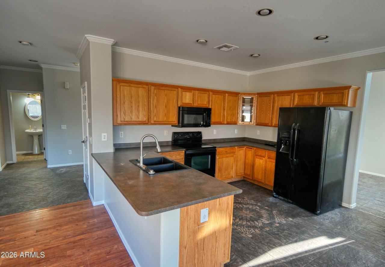 3726 E Oxford Ln - Photo 4 of 17