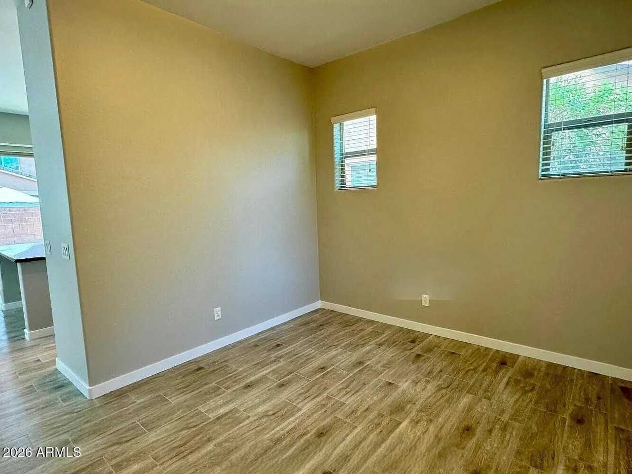 1433 E Lovebird Ln - Photo 2 of 16
