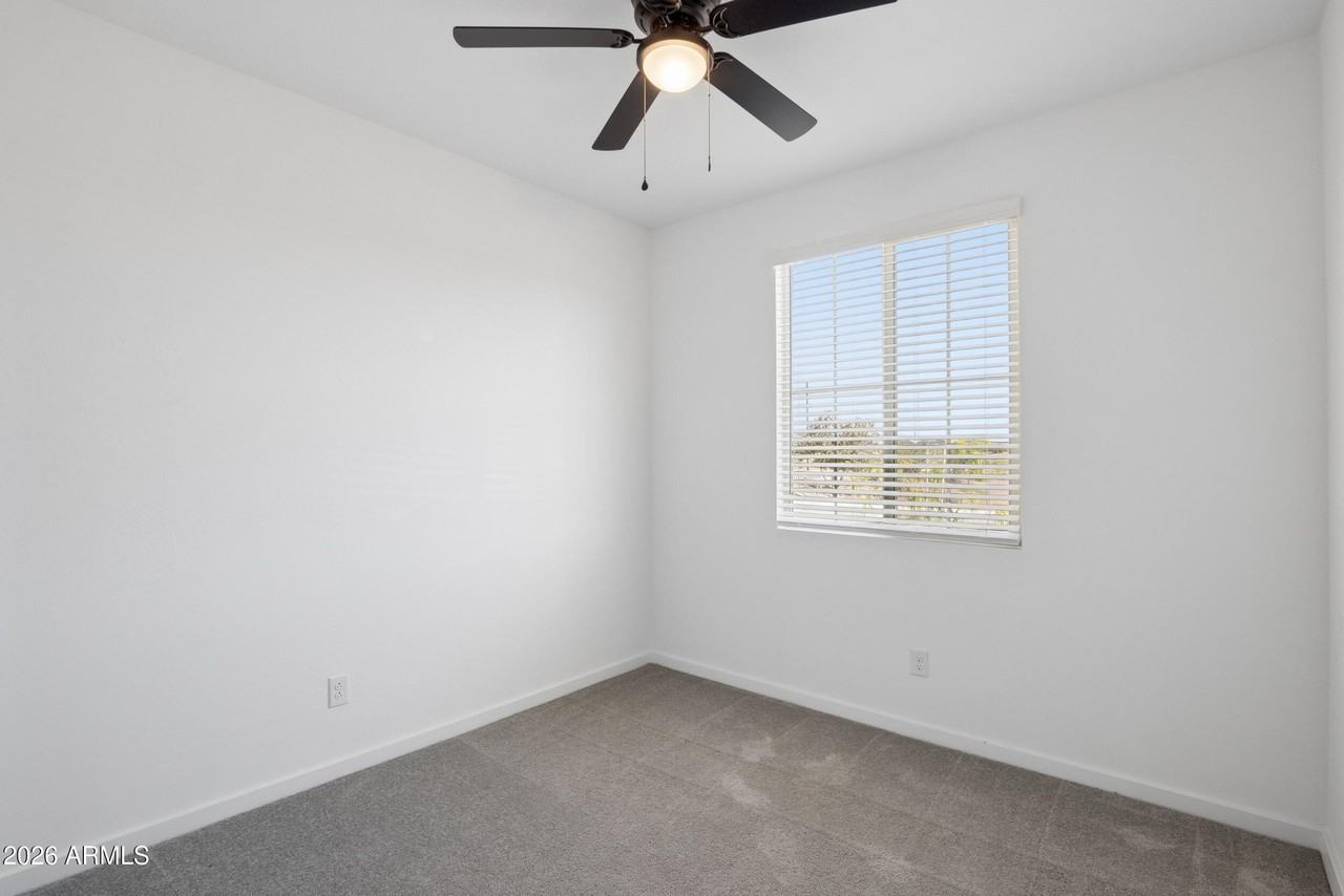 25293 W Wayland Dr - Photo 4 of 25