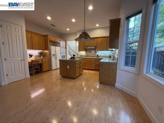4404 Bangor Ct - Photo 5 of 40