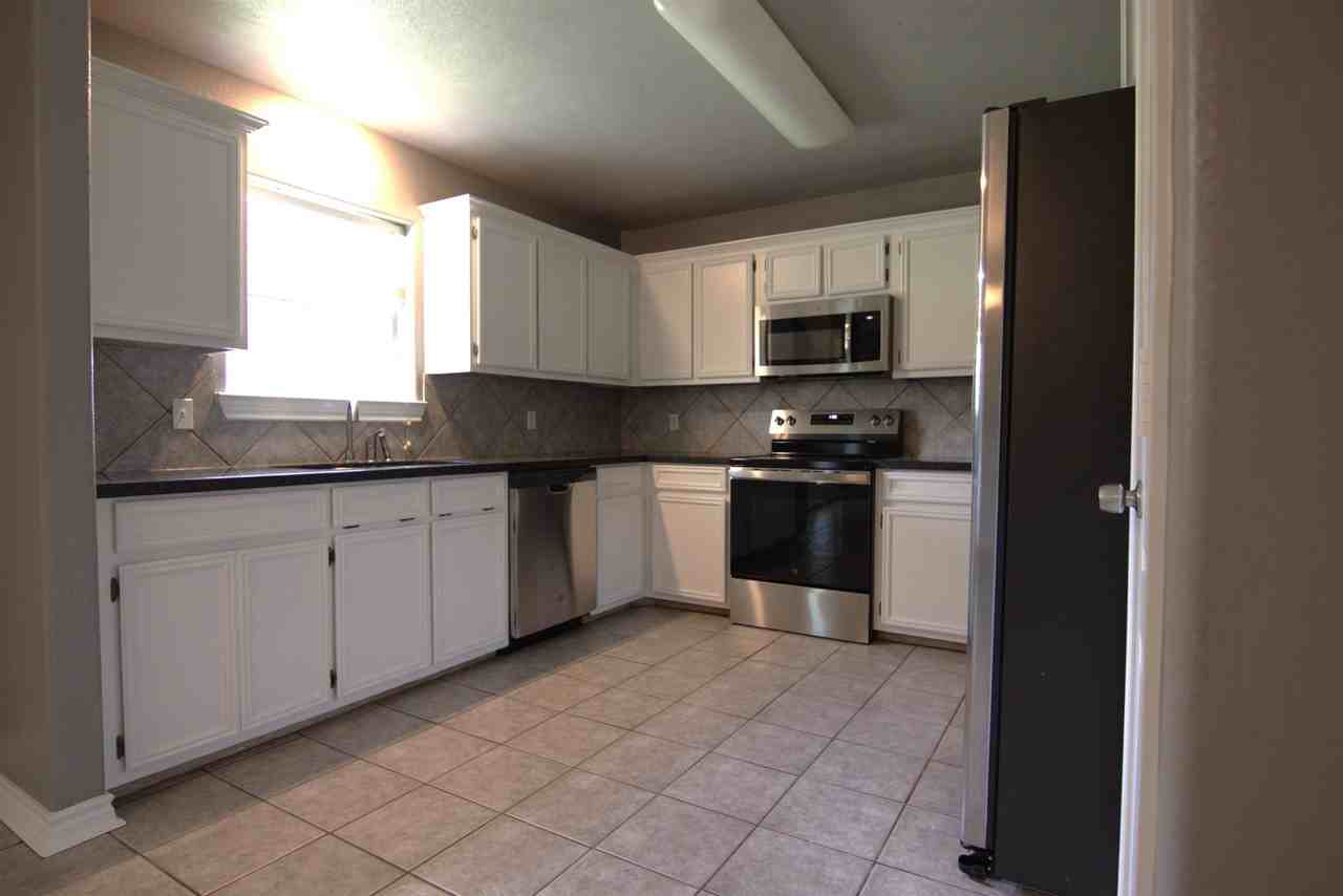 8525 Sunflower Ln - Photo 4 of 13