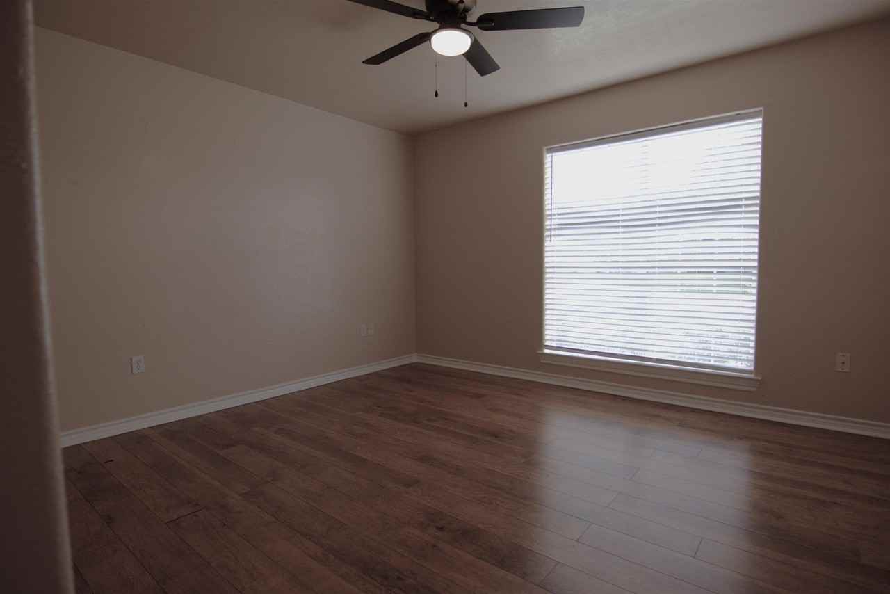 8525 Sunflower Ln - Photo 6 of 13