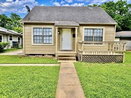 featured image of 3360 27th St