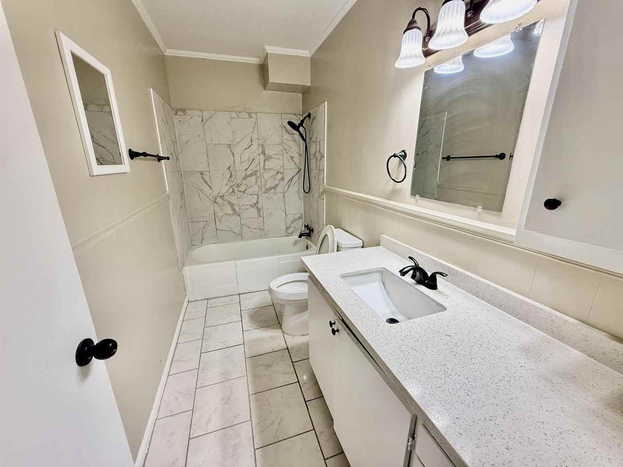 3360 27th St - Photo 6 of 15