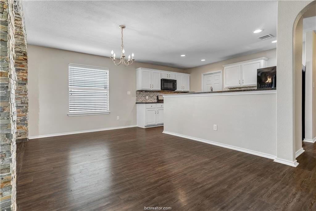 15102 Faircrest Dr - Photo 3 of 15