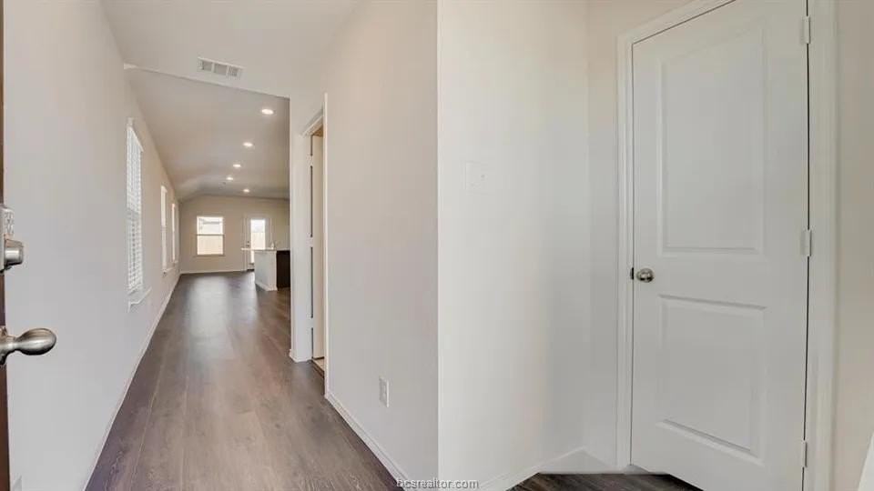 1014 Amistad Loop - Photo 2 of 8