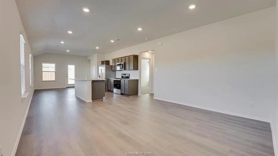 1014 Amistad Loop - Photo 4 of 8