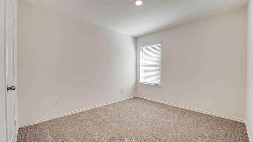 1014 Amistad Loop - Photo 7 of 8