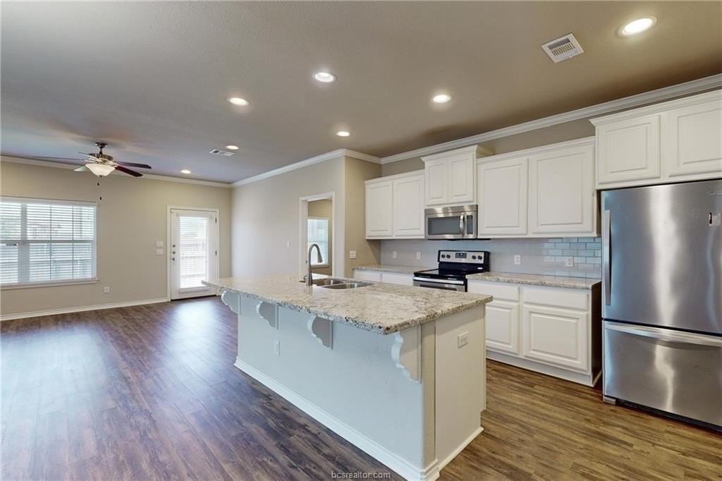 1447 Buena Vis - Photo 4 of 16