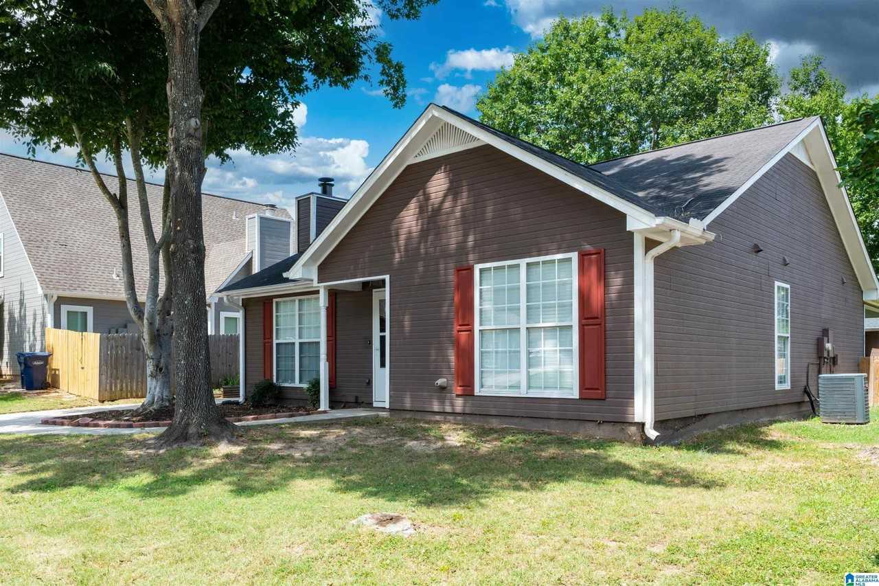 132 King James Ct - Photo 3 of 23