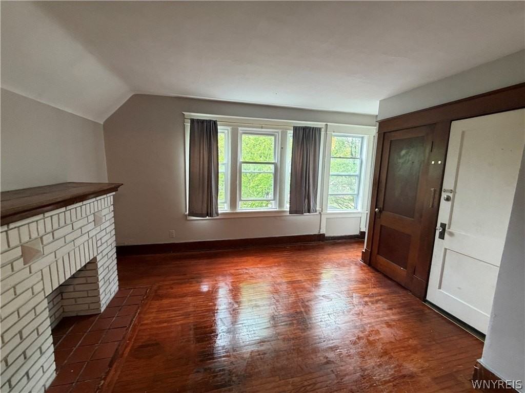 49 15th St - Photo 4 of 17