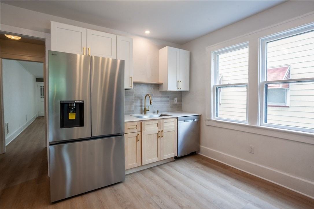 1786 Clifford Ave - Photo 5 of 19