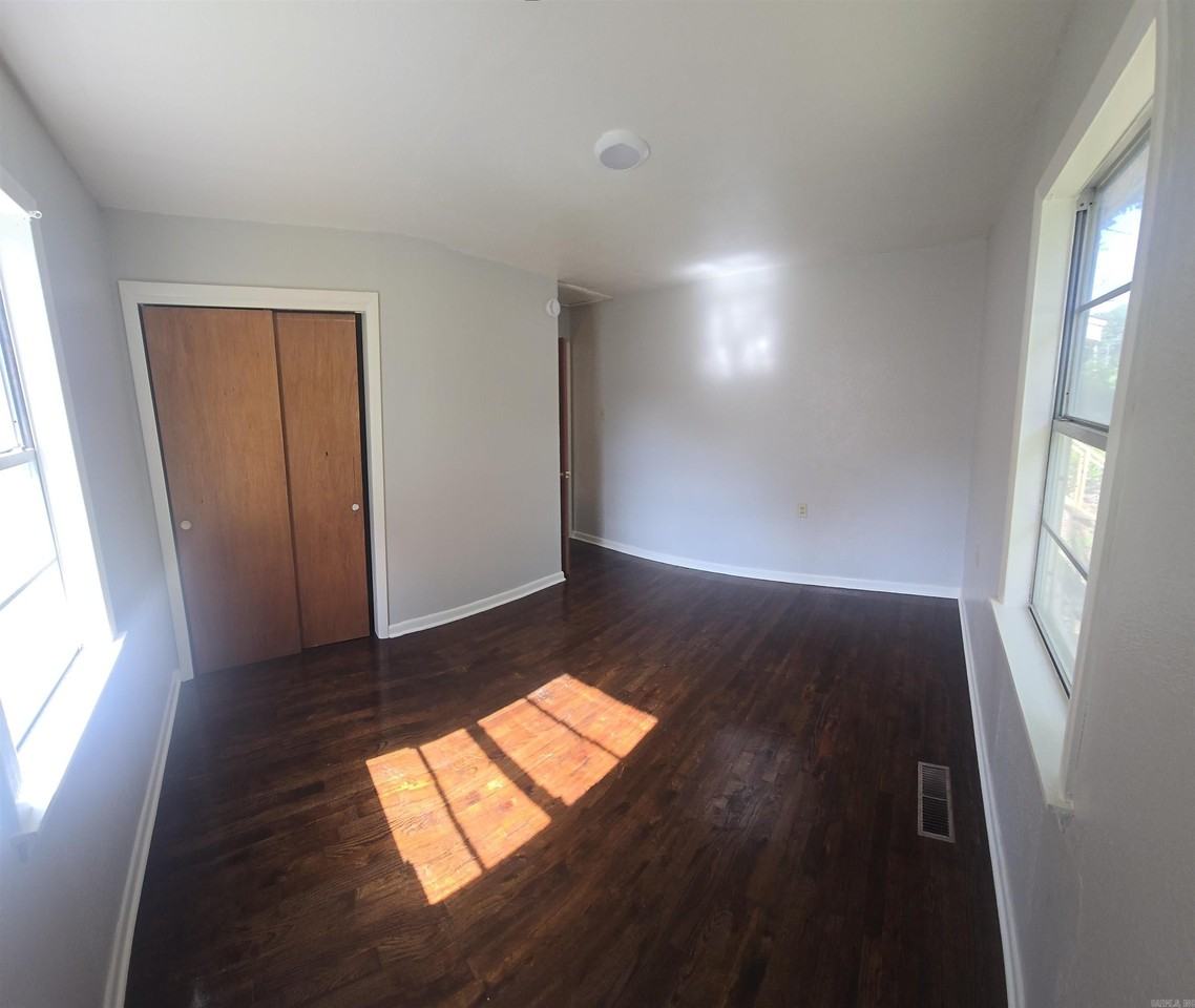 7421 Milford Dr - Photo 4 of 7