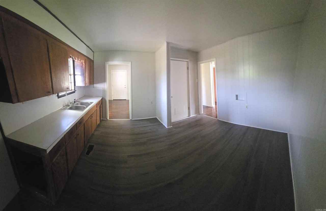 7421 Milford Dr - Photo 5 of 7
