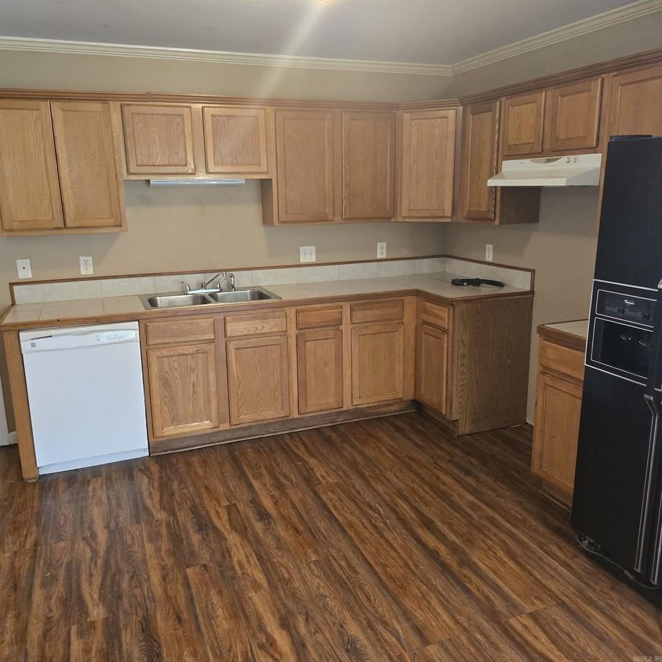 2906 Boyd St - Photo 2 of 8
