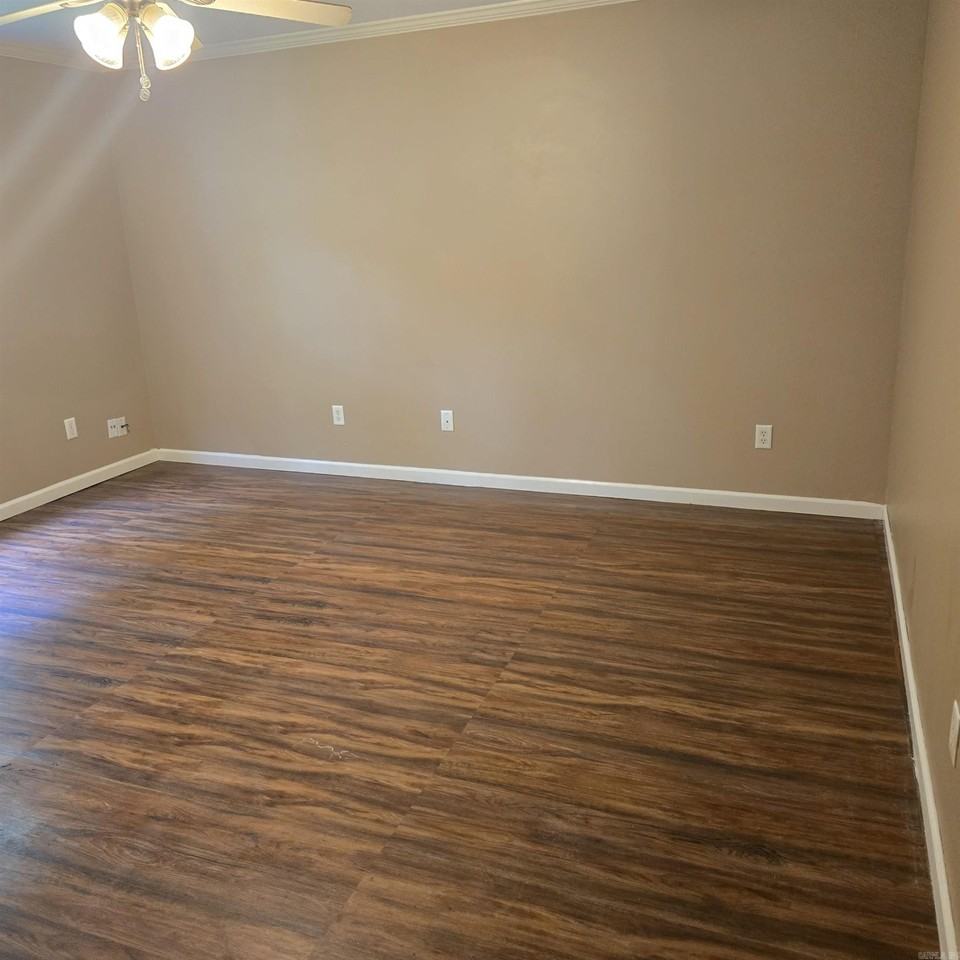 2906 Boyd St - Photo 3 of 8