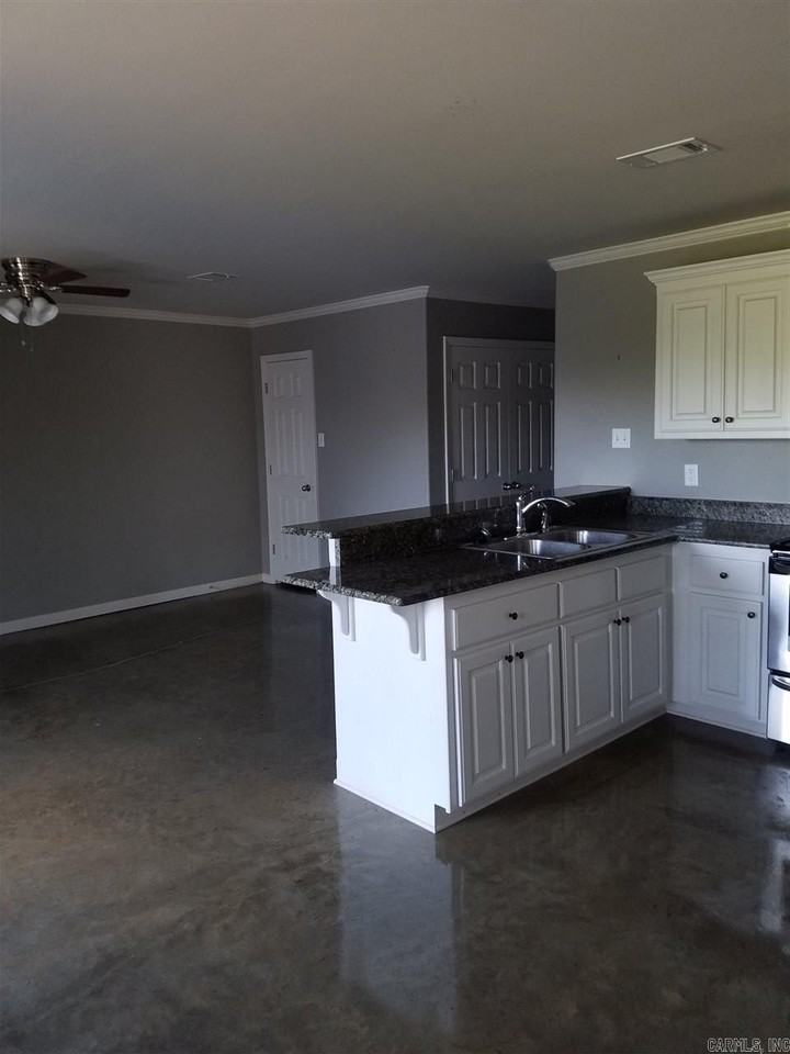 286 Bailey Rd - Photo 4 of 12