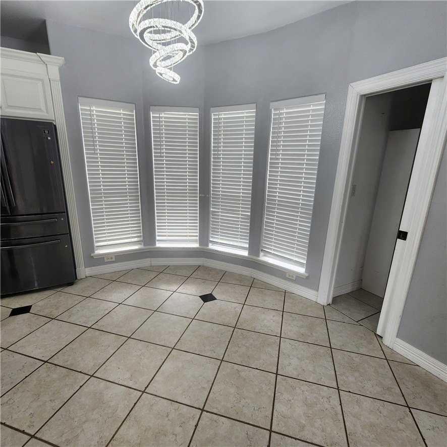 5618 Cory St - Photo 6 of 15