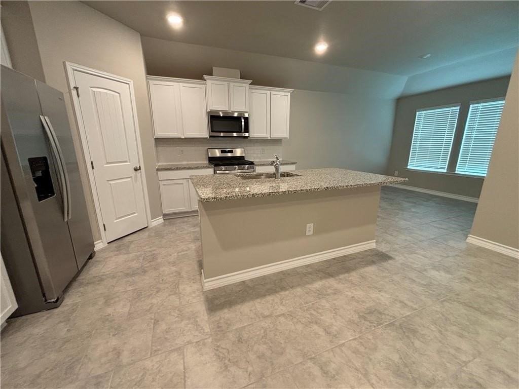 2243 Medusa Dr - Photo 2 of 12