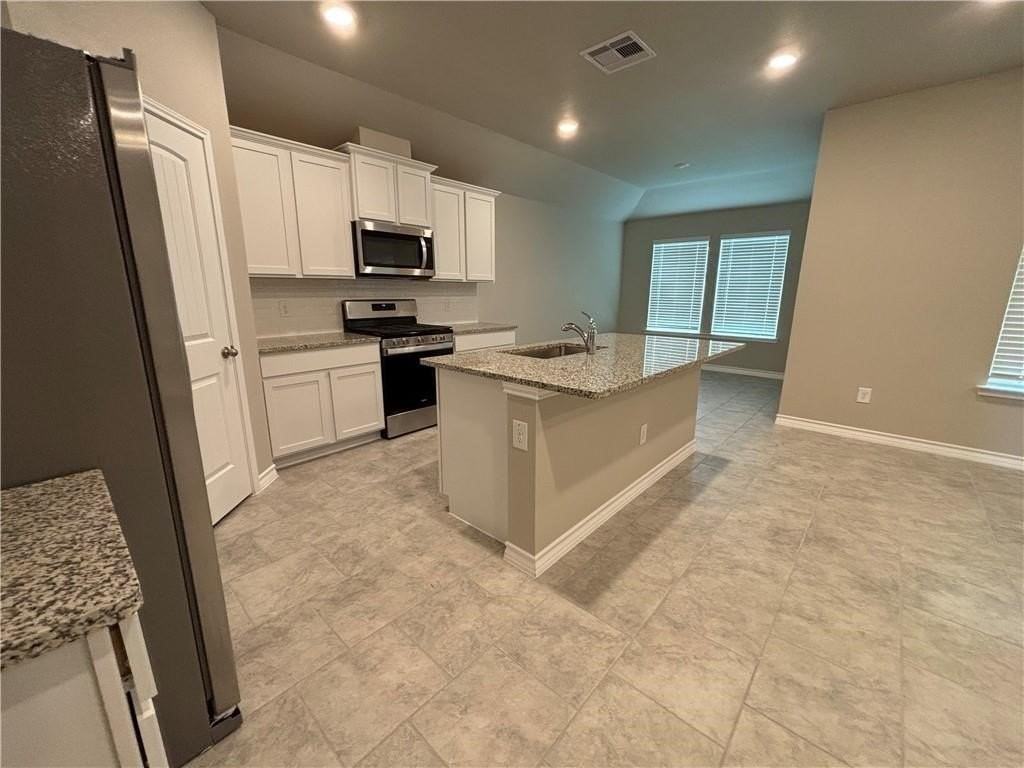 2243 Medusa Dr - Photo 4 of 12