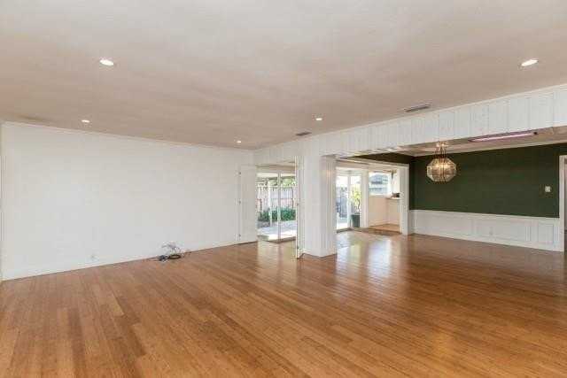 452 Delaine Dr - Photo 4 of 12