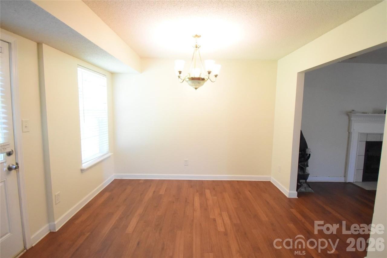 1431 Olde Justin Pl - Photo 6 of 27