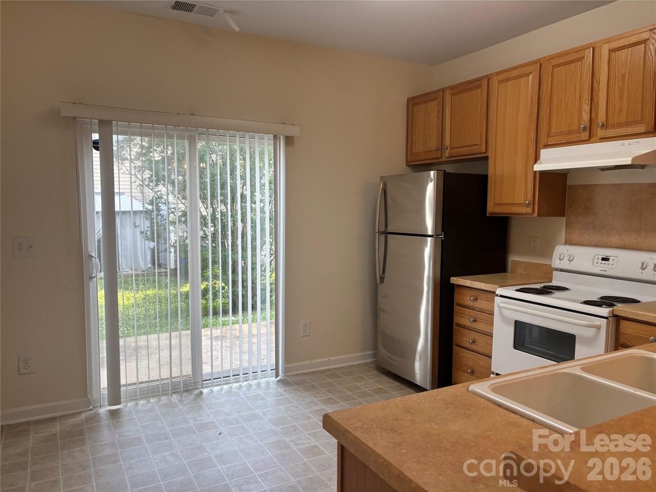 8708 Twined Creek Ln - Photo 5 of 19