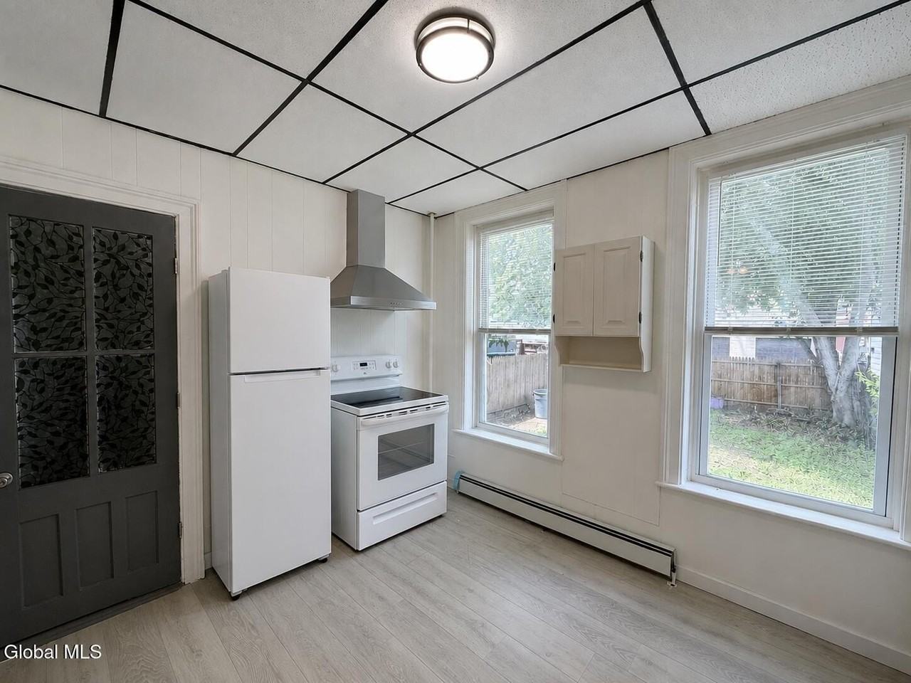 379 3rd St #1 - Photo 5 of 12