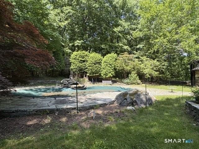 40 Looking Glass Hill Rd - Photo 3 of 33