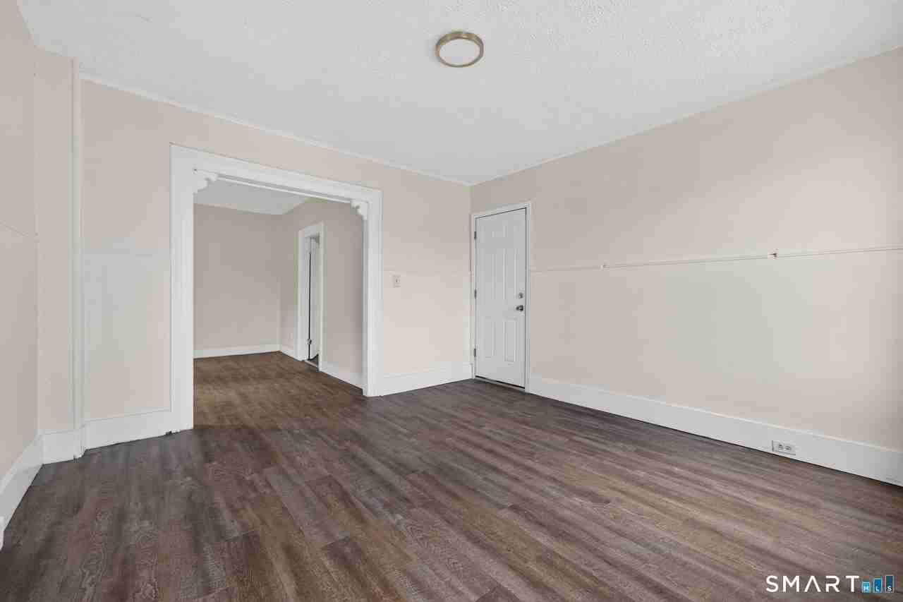 27 Beacon St #3 - Photo 4 of 20