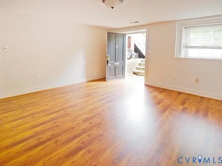 12 W Clay St #B - Photo 3 of 13