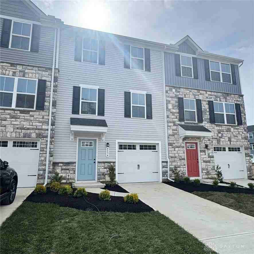 4034 Hemlock Ct - Photo 2 of 44