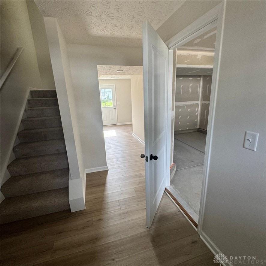 4034 Hemlock Ct - Photo 5 of 44