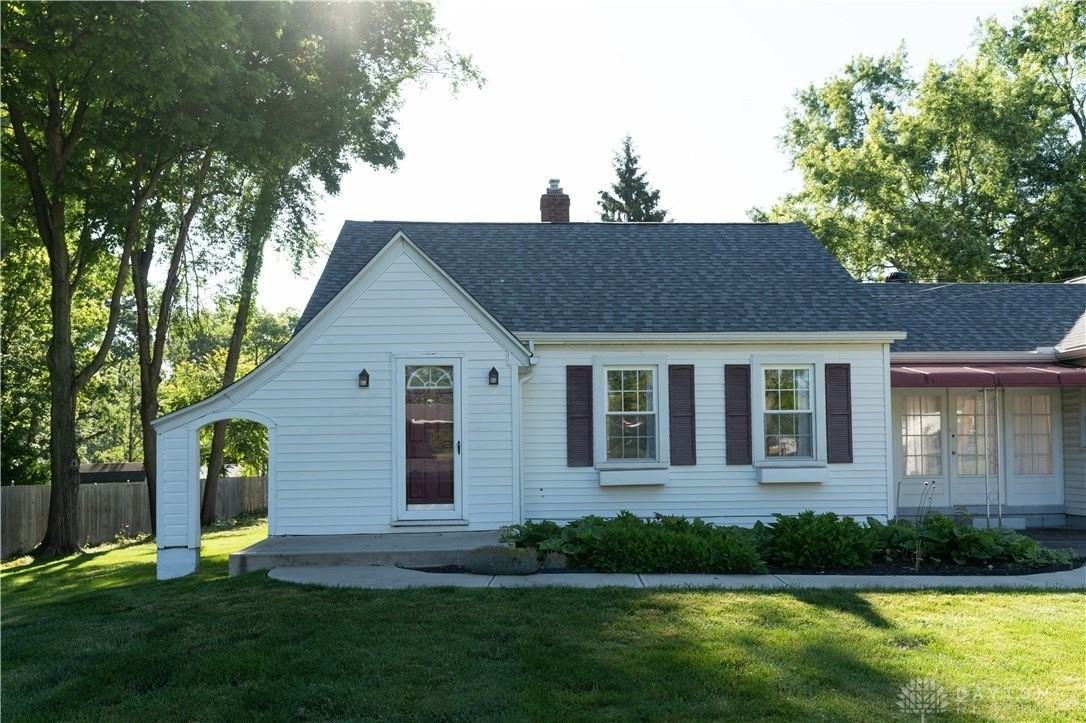 1328 Hanes Rd - Photo 2 of 29