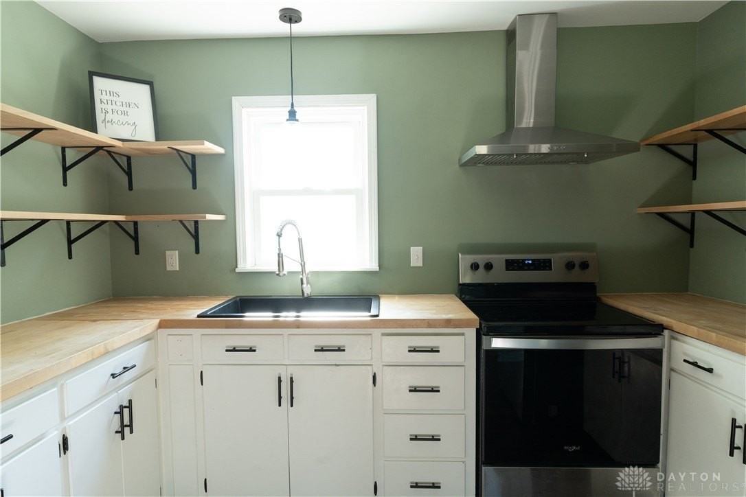 1328 Hanes Rd - Photo 6 of 29